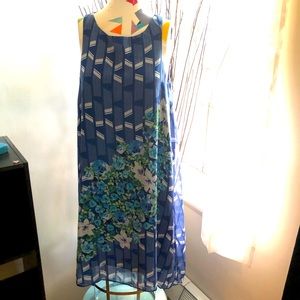 Max Studio Sleeveless Floral and lines Shift Dress